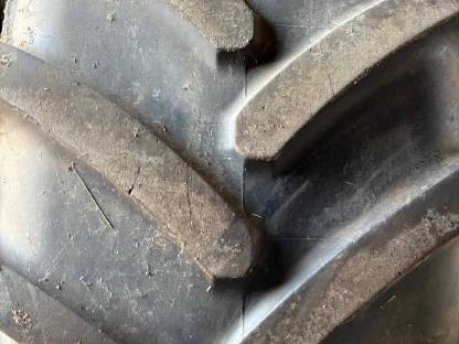 Michelin 650 65 R42