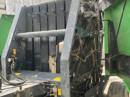 Bild 2:Deutz Rundballenpresse RB 3.56-OC