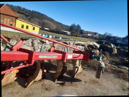 Bild 4:Kverneland Beetpflug 4-Schar