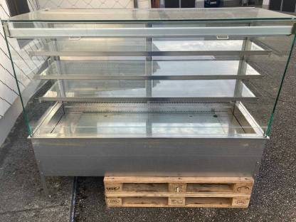 Glasvitrine mit Unterbau