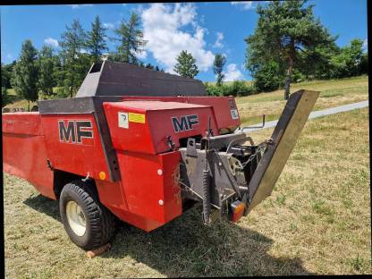 Kleinballenpresse Massey Ferguson MF3