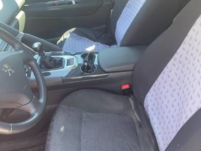 Bild 5:Peugeot 3008 ACT 1.6 HDI 110 Kombi/Family Van