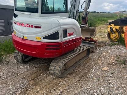 Takeuchi TB240