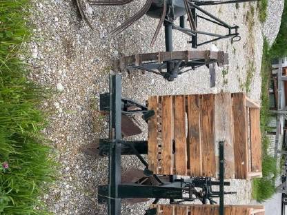 Bild 4:Roder und Setzmaschine