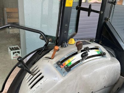 Bild 5:Massey Ferguson 2210