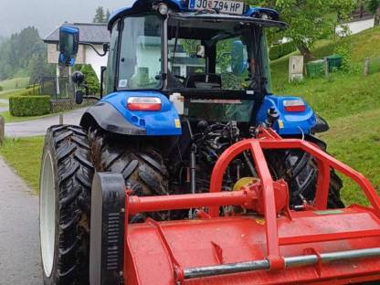 Bild 2:Mulcharbeiten