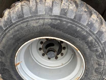 Bild 4:Bauer Güllefass