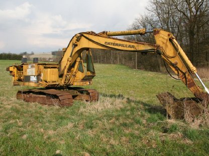 Bild 6:Kettenbagger CAT 215