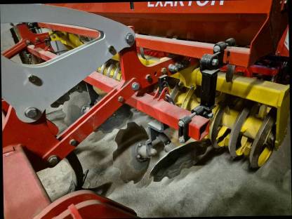 Bild 2:Grubber Pöttinger Synkro 3030