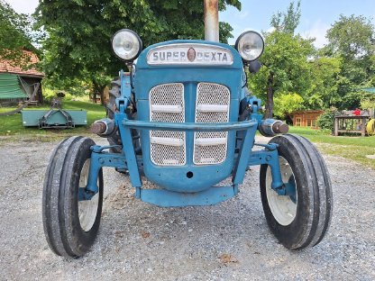 Bild 7:Fordson Super Dexta, Frontlader, ohne Heckstapler