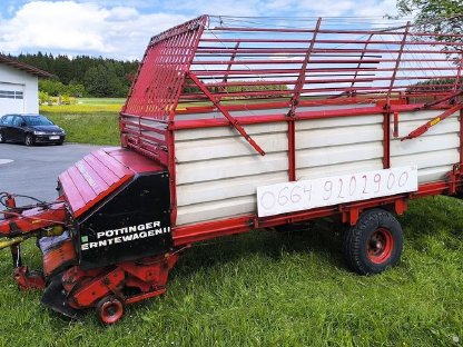 Pöttinger Silo- und Erntewagen 2
