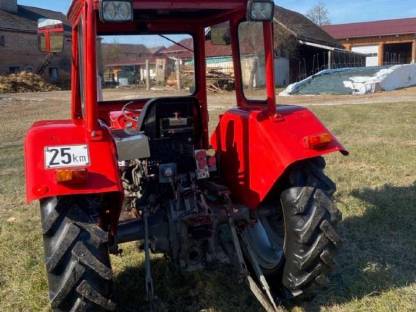 Bild 2:Massey Ferguson 135