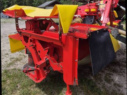 Bild 3:Pöttinger 306 Novacat Frontmähwerk