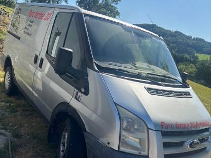 Ford Transit Kasten 260K/81KW Tourneo