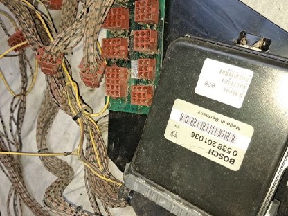 Bild 2:Steuergerät Bosch für Steyr 9000