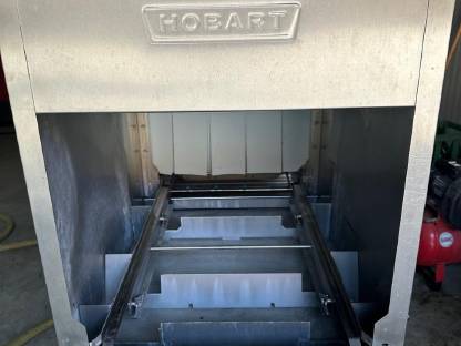 Bild 3:Kistenwaschanlage bzw Geschirrwaschsnlage