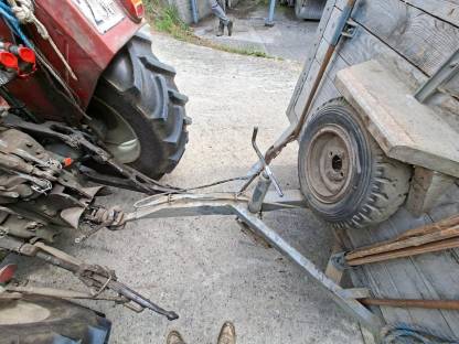 Bild 9:Viehanhänger zu verkaufen – stabiler Schmiedebau