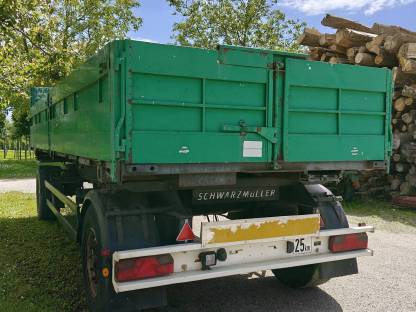 Bild 4:Schwarzmüller Anhänger