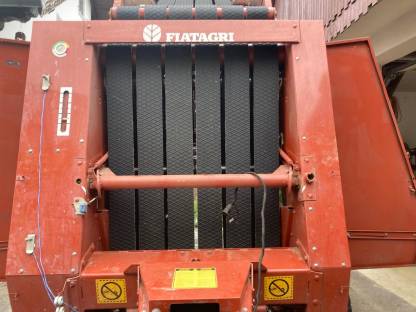 Rundballenpresse Fiatagri Hesston 5670H