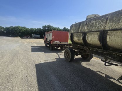 Bild 2:Feuerwehrauto, Rosenbauer, Löschzug (Steyr 790 Allrad)