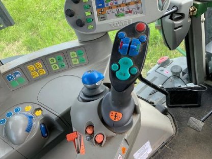 Bild 8:Traktor Fendt 412 Vario