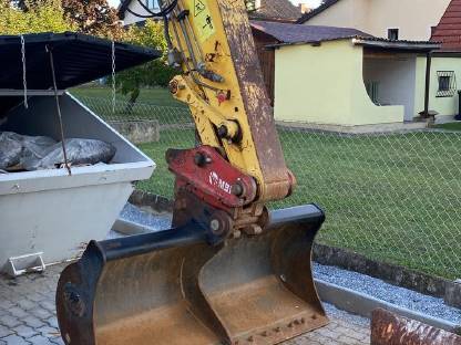 Bild 2:Bagger 15 t New Holland MH City