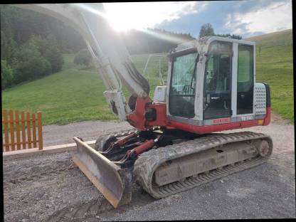 Bild 2:Bagger Takeuchi TB 1140 mit Powertilt