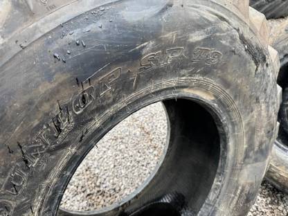 Bild 6:Reifen 405/70R20 Dunlop SP T9 für Dumper Radlader