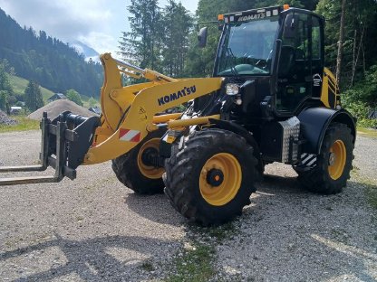 Bild 6:Komatsu WA100M8
