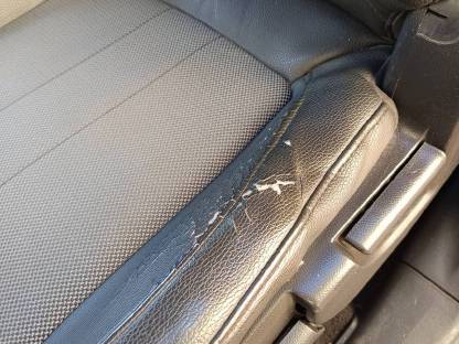 Bild 7:Opel Antara, Pickerl bis 3/26 ohne Überzug