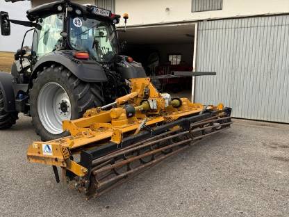 Bild 4:Verleihe 5 m Kreiselegge und 4 m Vibrostar