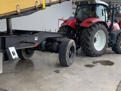 Bild 6:Dreiseiten-Kipper 18 t luftgefedert Drehschemel