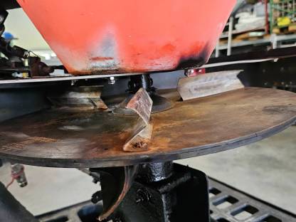 Bild 9:Salzstreuer Dungstreuer Splittstreuer