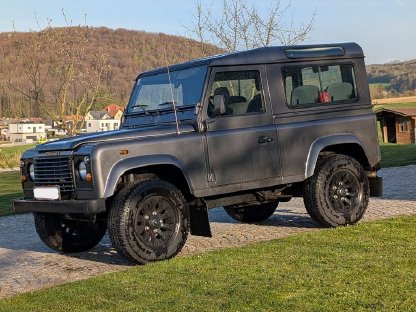 Bild 2:Land Rover Defender 90 Td5 6-Sitzer