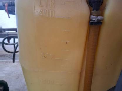 Bild 7:Pflanzenschutzspritze Ascher 400 l 12 m