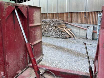 Bild 5:Brantner Kippmulde