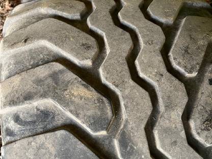 Bild 2:Reifen 480/45-17 Vredestein Flotation Plus