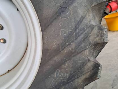 Bild 4:Verkaufe BKT 800/65R32 30.5L-32 Reifen
