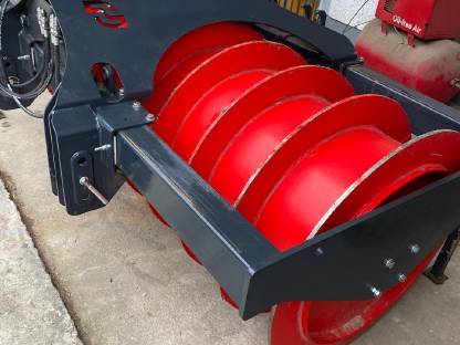 Bild 7:Silowalze mit Kantenverdichter Saphir