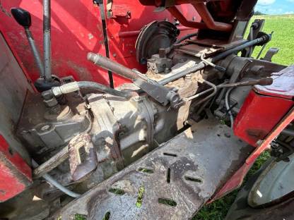 Bild 6:Traktor Massey Ferguson MF 188