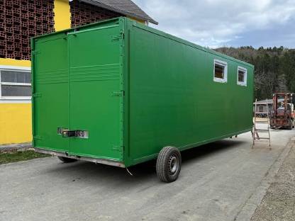 Bild 7:Mobiler Hühnerstall-Container