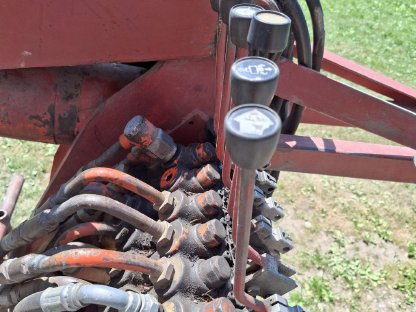 Bild 8:Holzanhänger HIAB 650