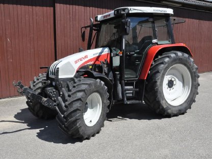 Steyr 9090 M mit Hauer Frontlader