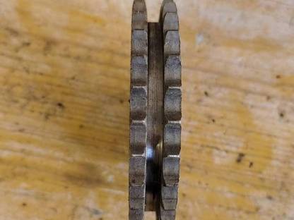 Bild 2:Kettenräder und Konusklemmbuchsen