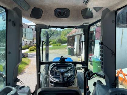Bild 7:New Holland TN75V