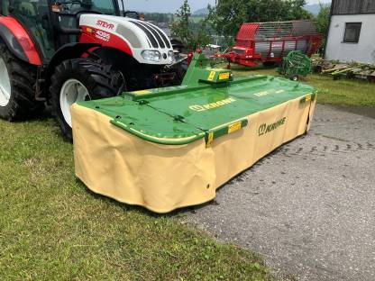 Bild 8:Frontmähwerk Krone EasyCut F320M