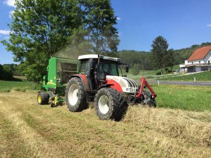 Bild 2:Heu Rundballen vom 1. Schnitt 2025