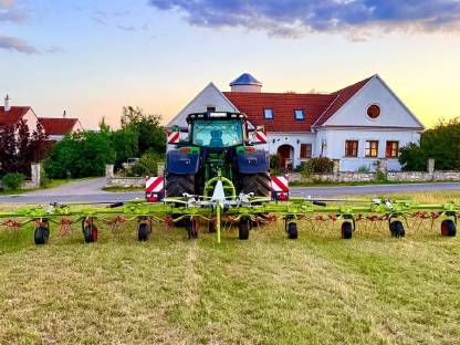 Bild 8:CLAAS Volto 1100 - Zetter, Heuwender, Kreisler, Kreiselheuer