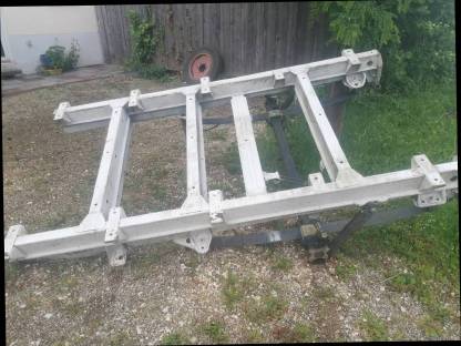 Bild 4:Rahmenteile für Anhängerbau