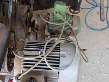 Bild 4:Hobelmaschine und Bandsäge